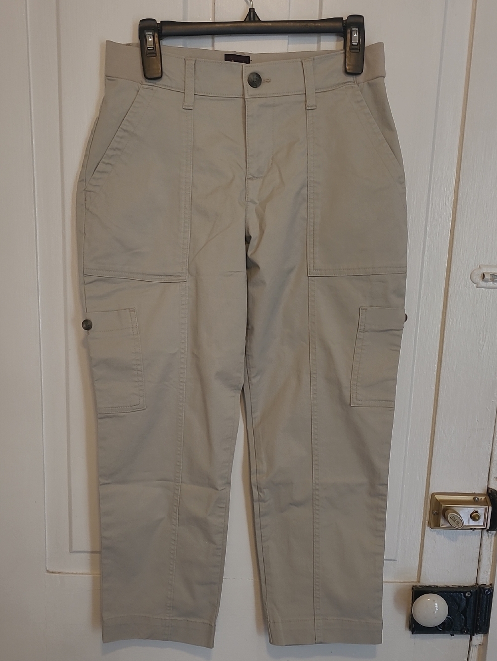 🆕️Lee Petite Beige Cargo Pants - Casual Utility Style